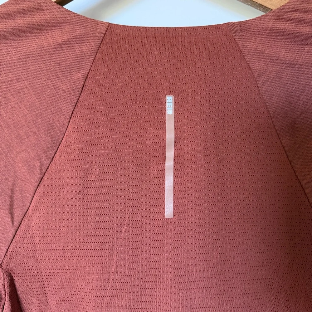 REI Womens long sleeve hiking shirt Small NWOT outdoor lightweight breathable - Picture 8 of 8